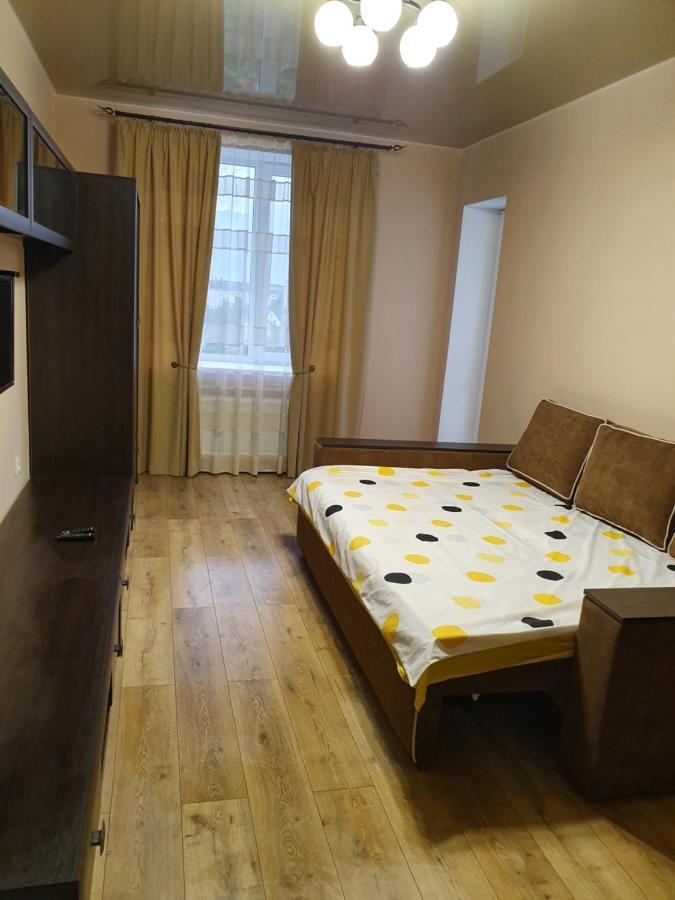 Апартаменти Чорновола Loetsk Buitenkant foto